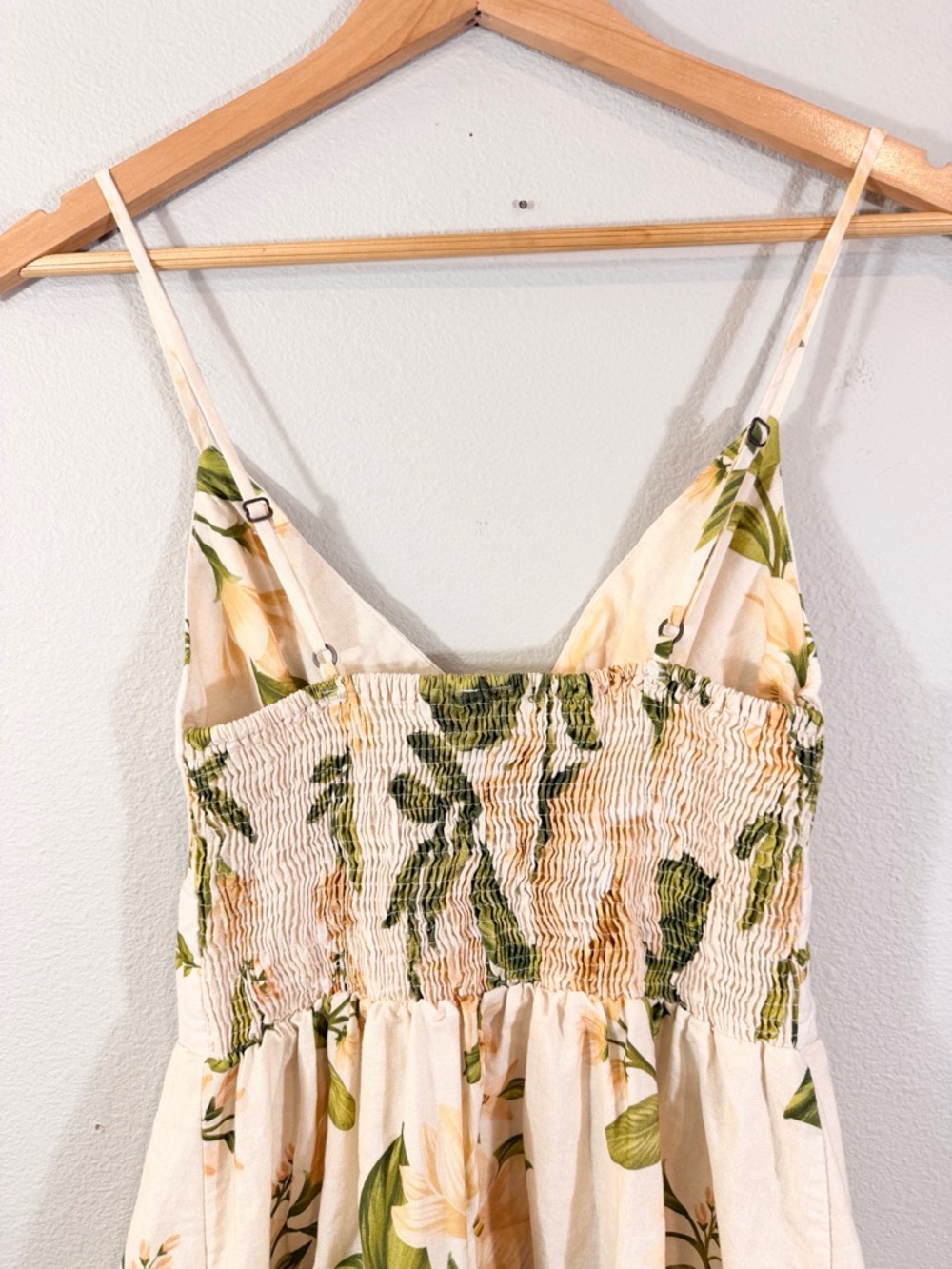 FARM Off White Floral Print Mini Dress Size P (US S 2/4) Tropical Keyhole Cutout - Picture 9 of 11